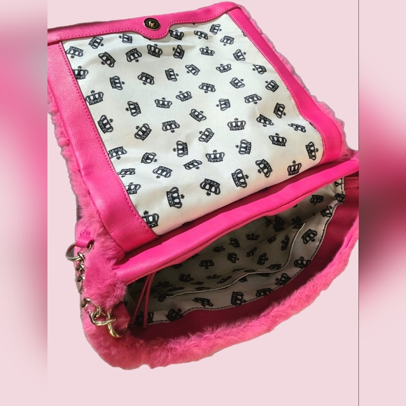 Juicy Couture's Plush "Love On Top" Crossbody Shoulder Bag-NWOT - Picture 8 of 11